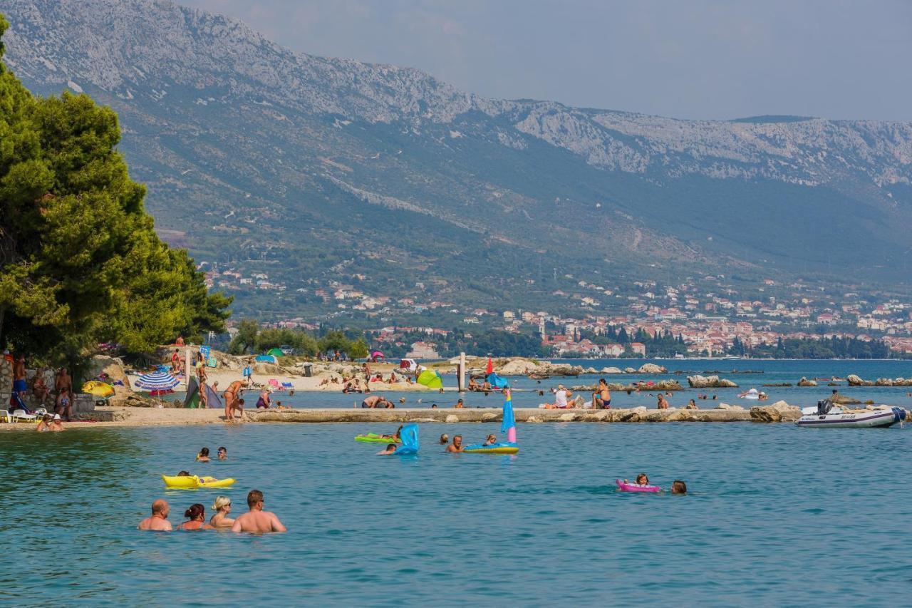 Apartments With A Parking Space Kastel Stafilic, Kastela - 16086 Екстериор снимка