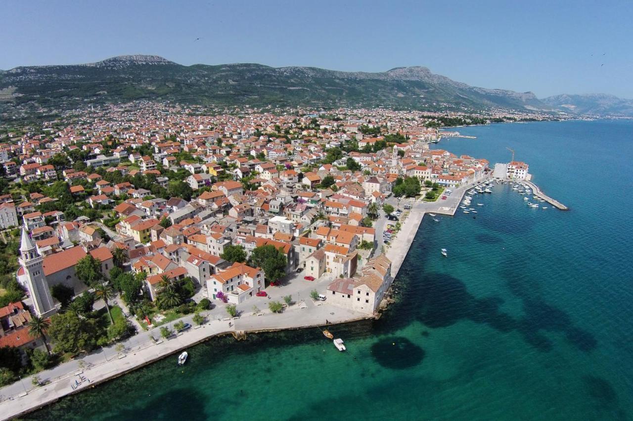 Apartments With A Parking Space Kastel Stafilic, Kastela - 16086 Екстериор снимка
